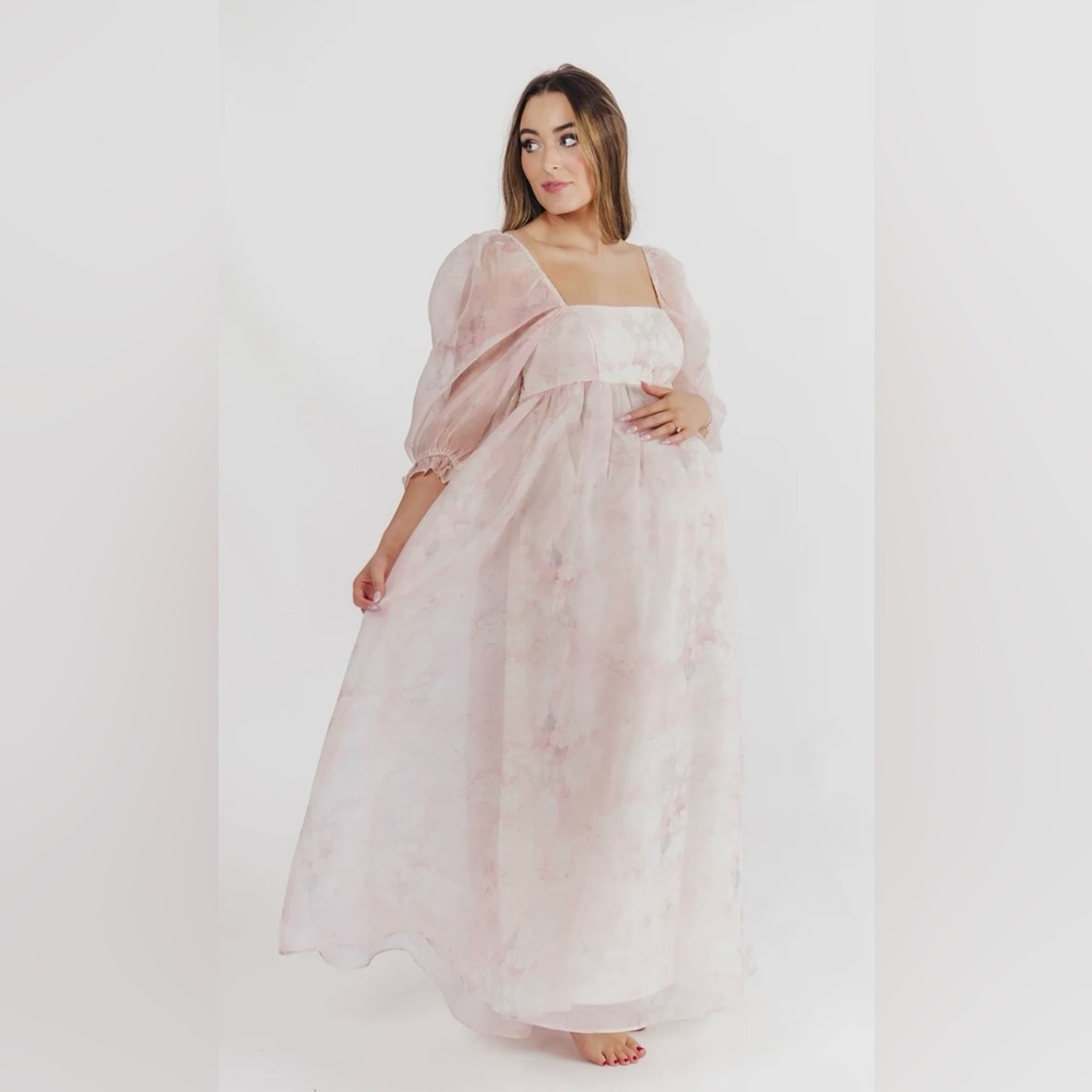 Worth Collective Mona Maxi Dress. Bump friendly. Pale pink floral. Size medium